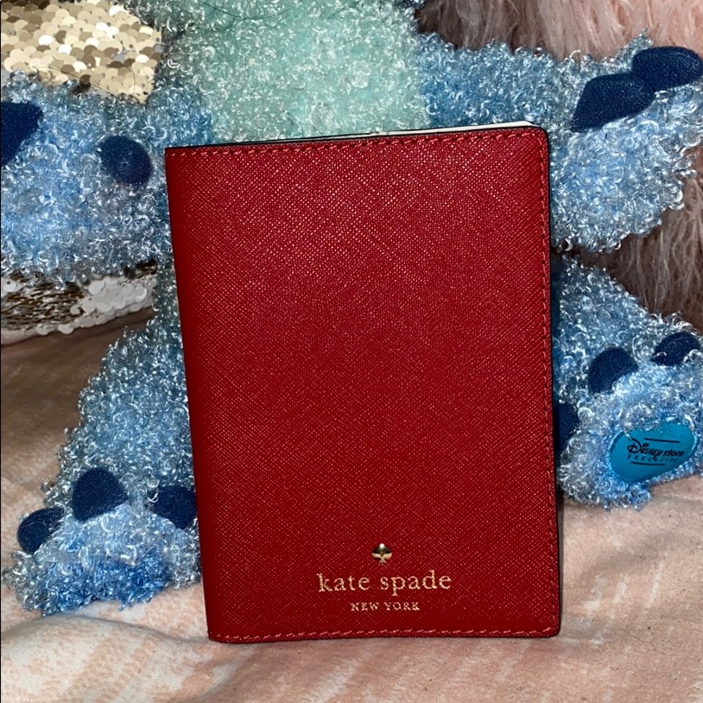 Kate Spade Passport Holder. Like New.